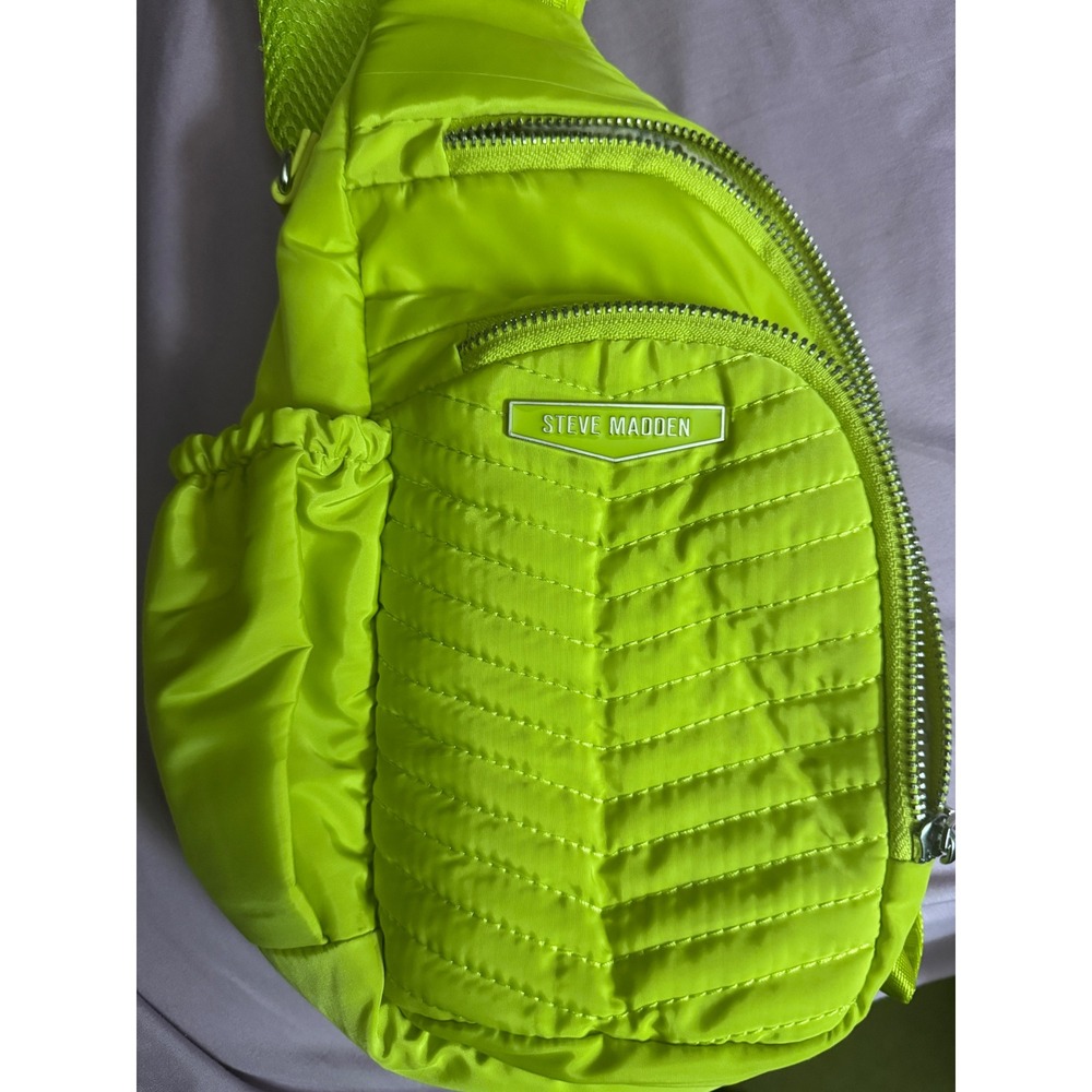 Steve Madden Neon green Quilted Sling Bag Crossbody Fanny - Picture 3 of 4